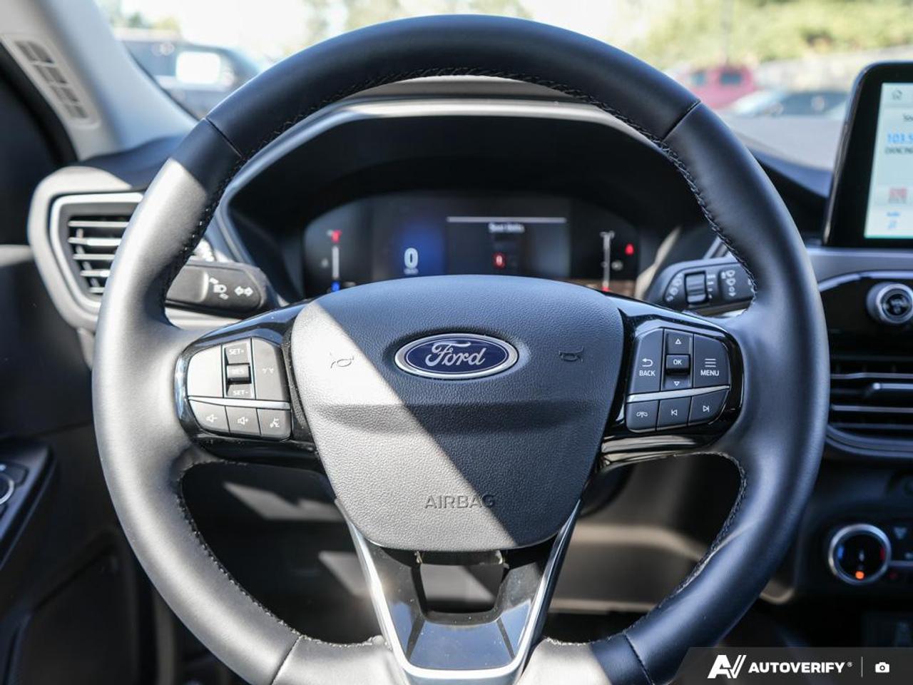 2025 Ford Escape Active APPLE CARPLAY | POWER LIFTGATE | FRONT HEATED BUCK Photo