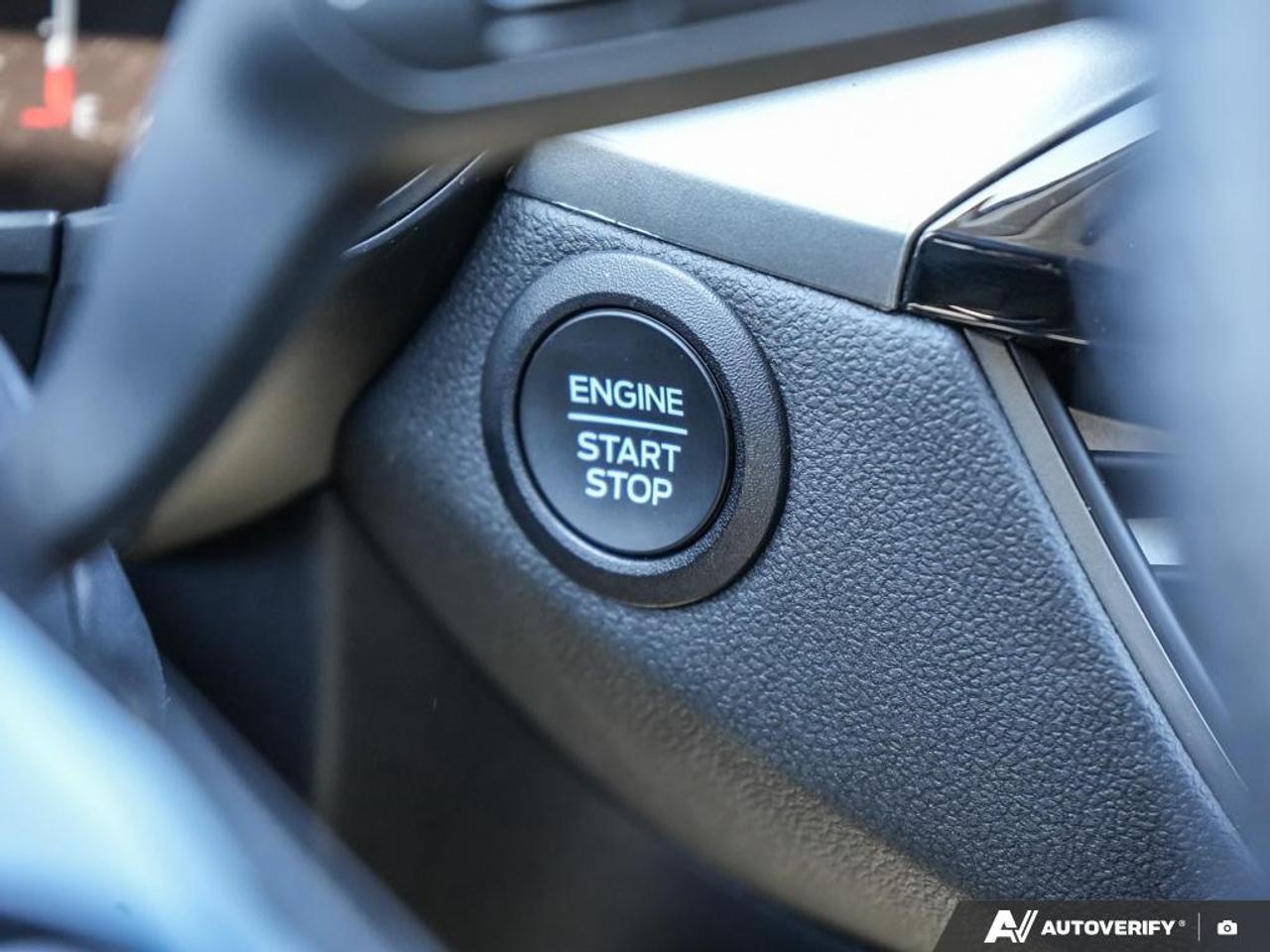 2025 Ford Escape Active APPLE CARPLAY | POWER LIFTGATE | FRONT HEATED BUCK Photo