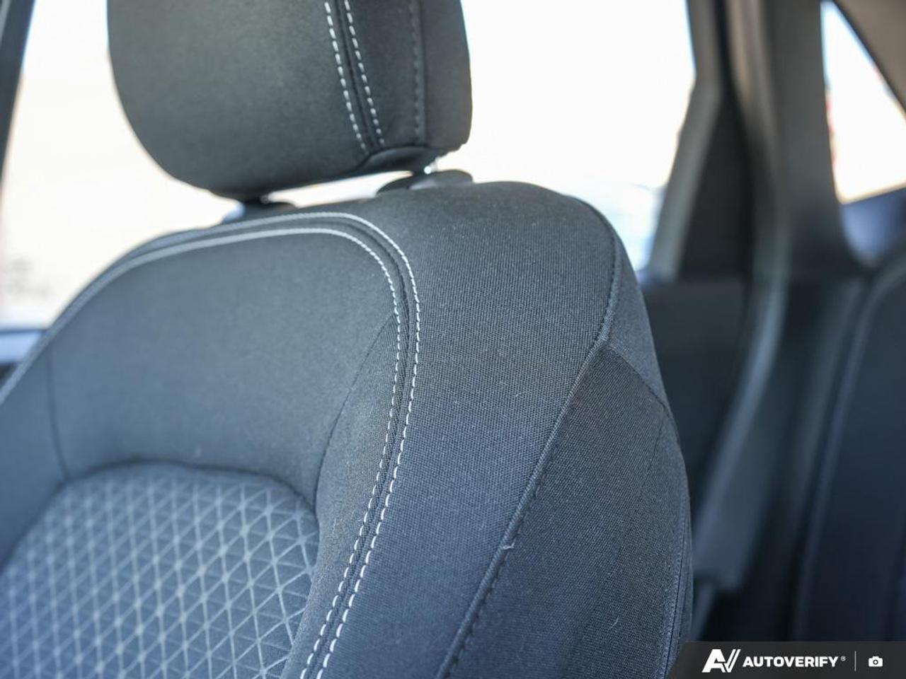 2025 Ford Escape Active APPLE CARPLAY | POWER LIFTGATE | FRONT HEATED BUCK Photo