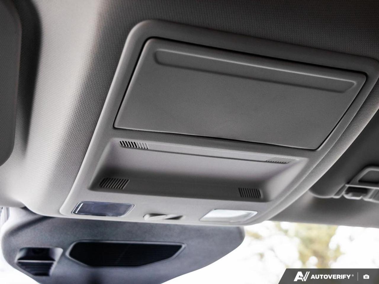 2025 Ford Escape Active APPLE CARPLAY | POWER LIFTGATE | FRONT HEATED BUCK Photo