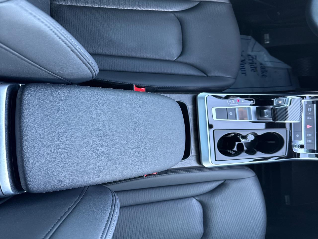 2024 Audi Q7 45 Komfort Photo