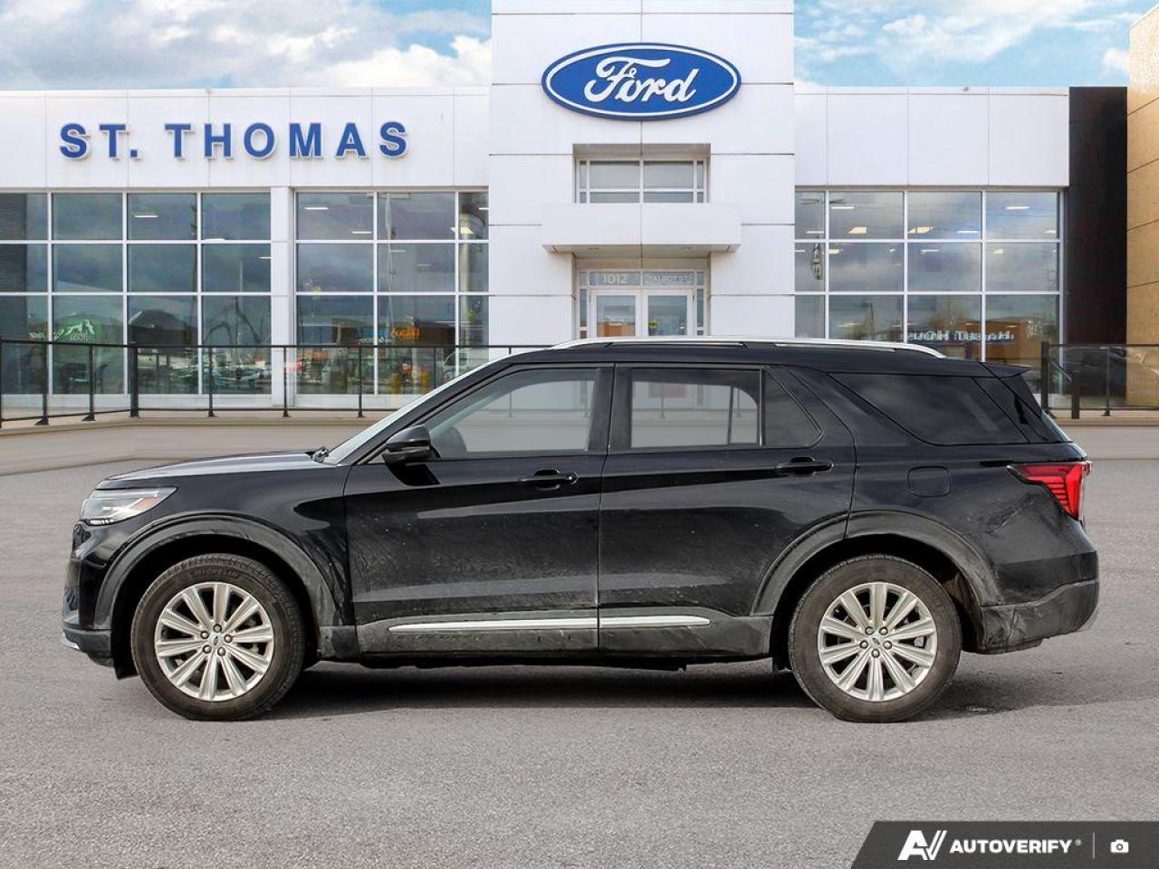 2025 Ford Explorer Platinum Photo2