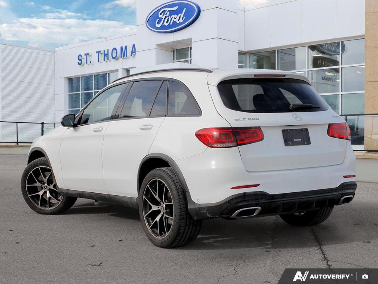 2020 Mercedes GLC 300 Photo3