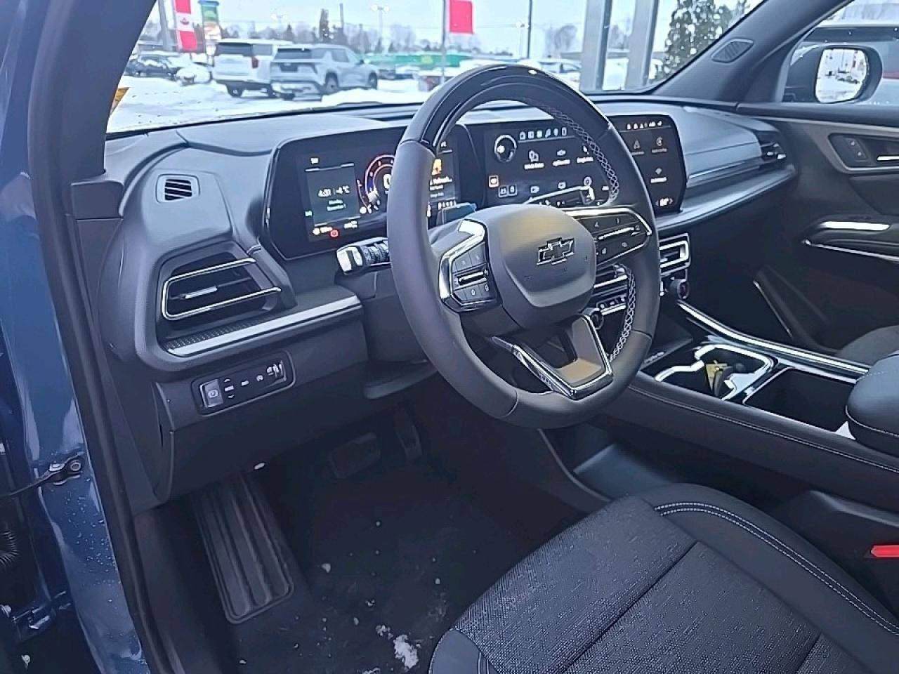 2026 Chevrolet Traverse LT Photo3