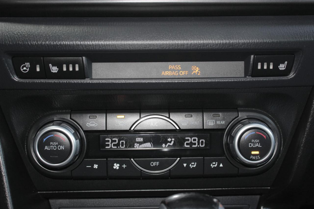 2018 Mazda MAZDA3 GT Photo