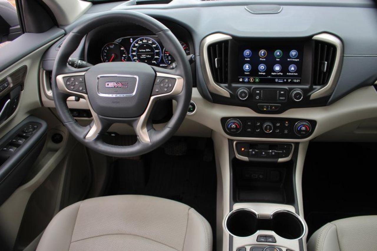 2024 GMC Terrain Denali*AWD*Heated Leather*Moon Roof*CarPlay*Low Ks Photo