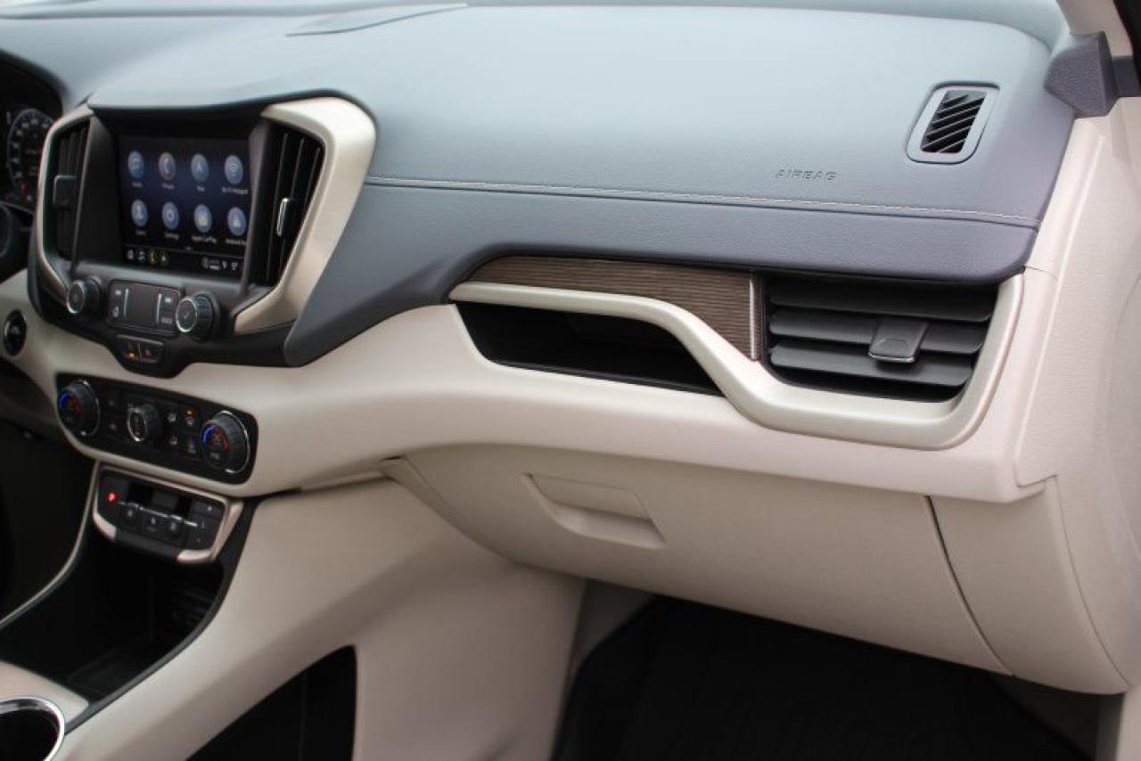 2024 GMC Terrain Denali*AWD*Heated Leather*Moon Roof*CarPlay*Low Ks - Photo #14