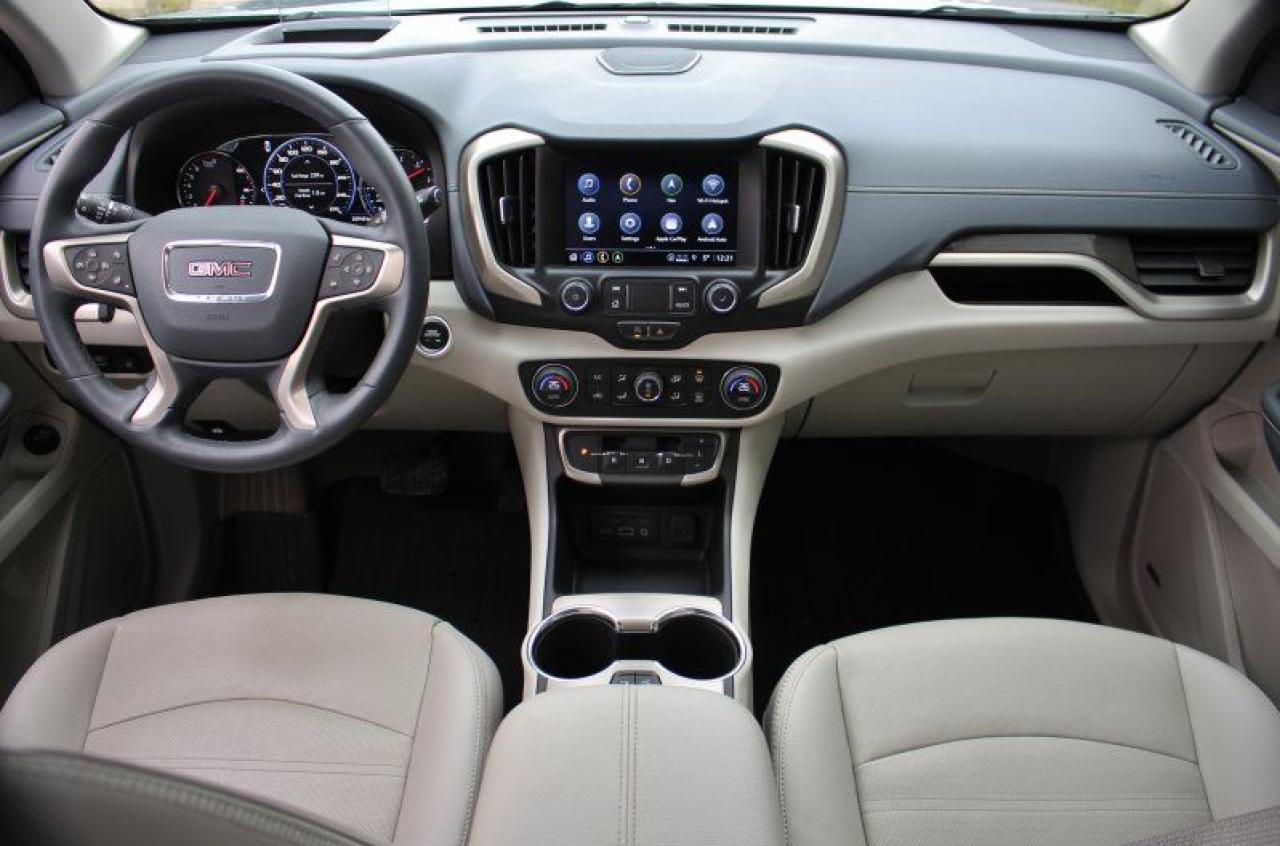 2024 GMC Terrain Denali*AWD*Heated Leather*Moon Roof*CarPlay*Low Ks - Photo #13