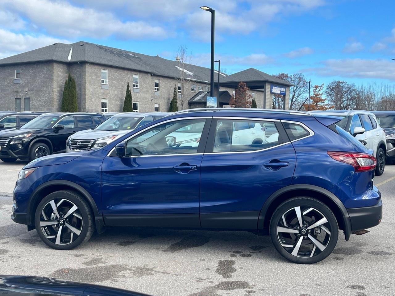 2023 Nissan Qashqai AWD SL CVT Photo4