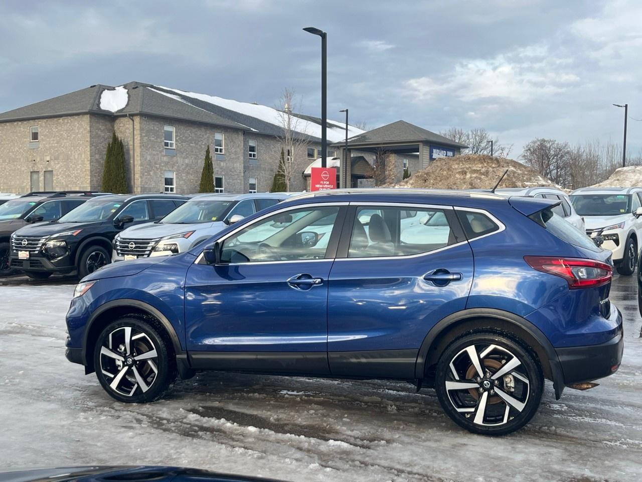 2023 Nissan Qashqai AWD SL CVT Photo4