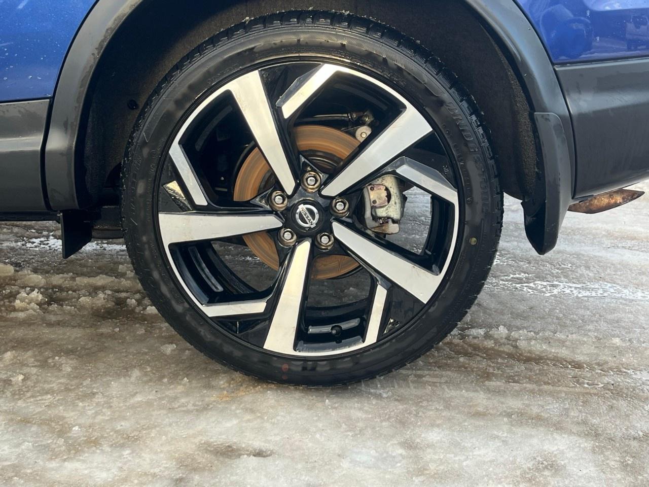 2023 Nissan Qashqai AWD SL CVT Photo