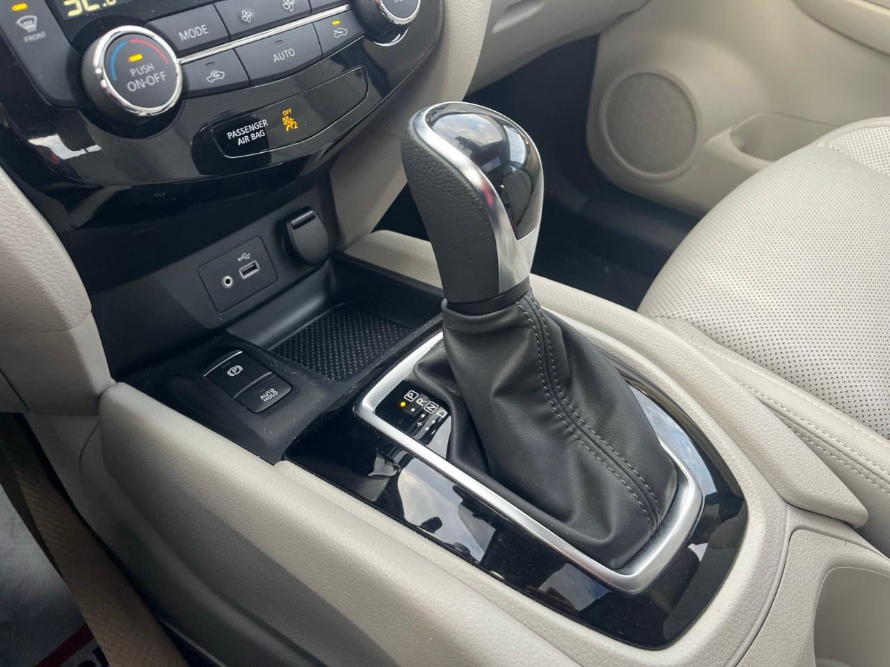 2023 Nissan Qashqai AWD SL CVT Photo