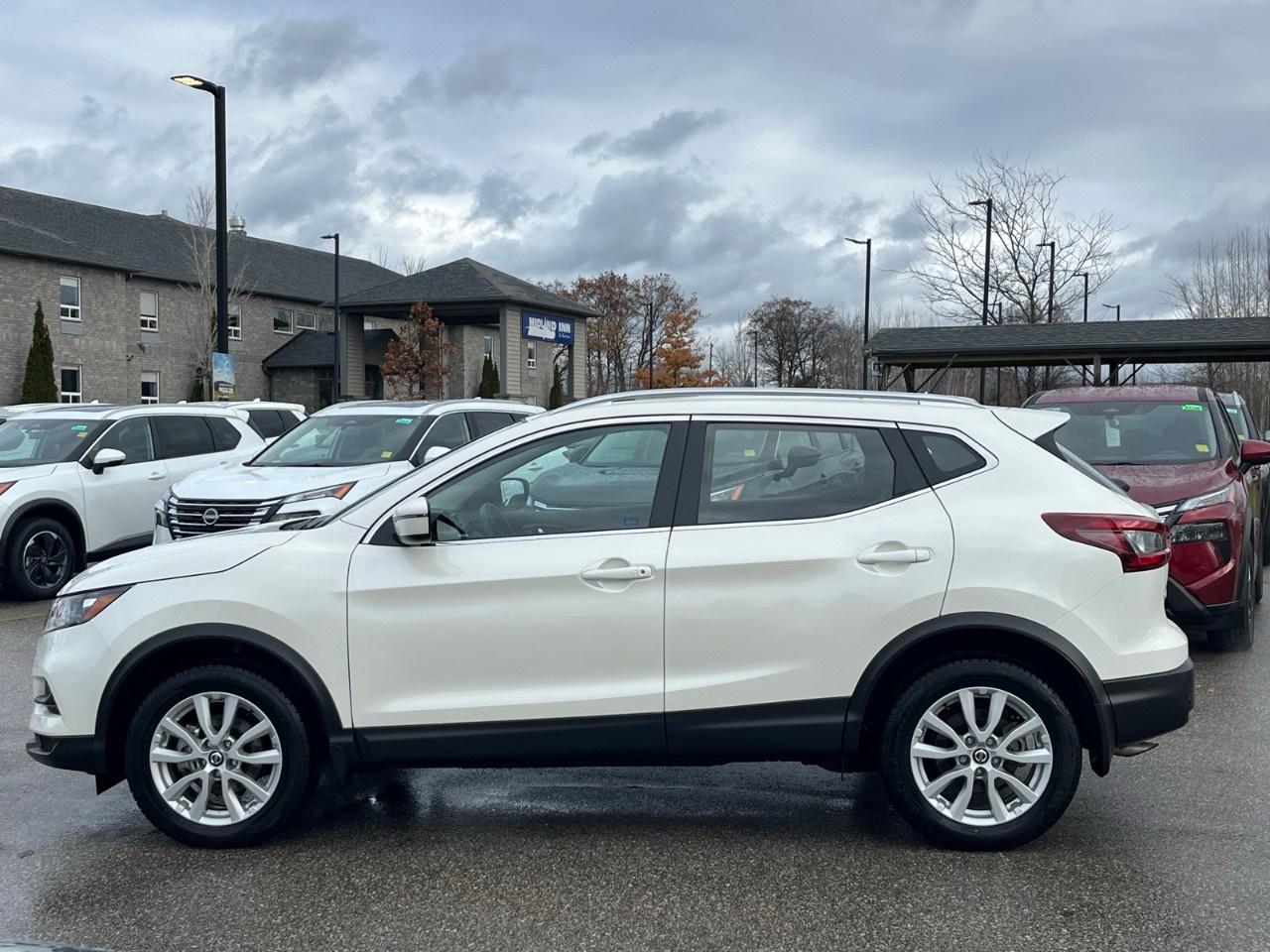 2023 Nissan Qashqai AWD SV CVT Photo4