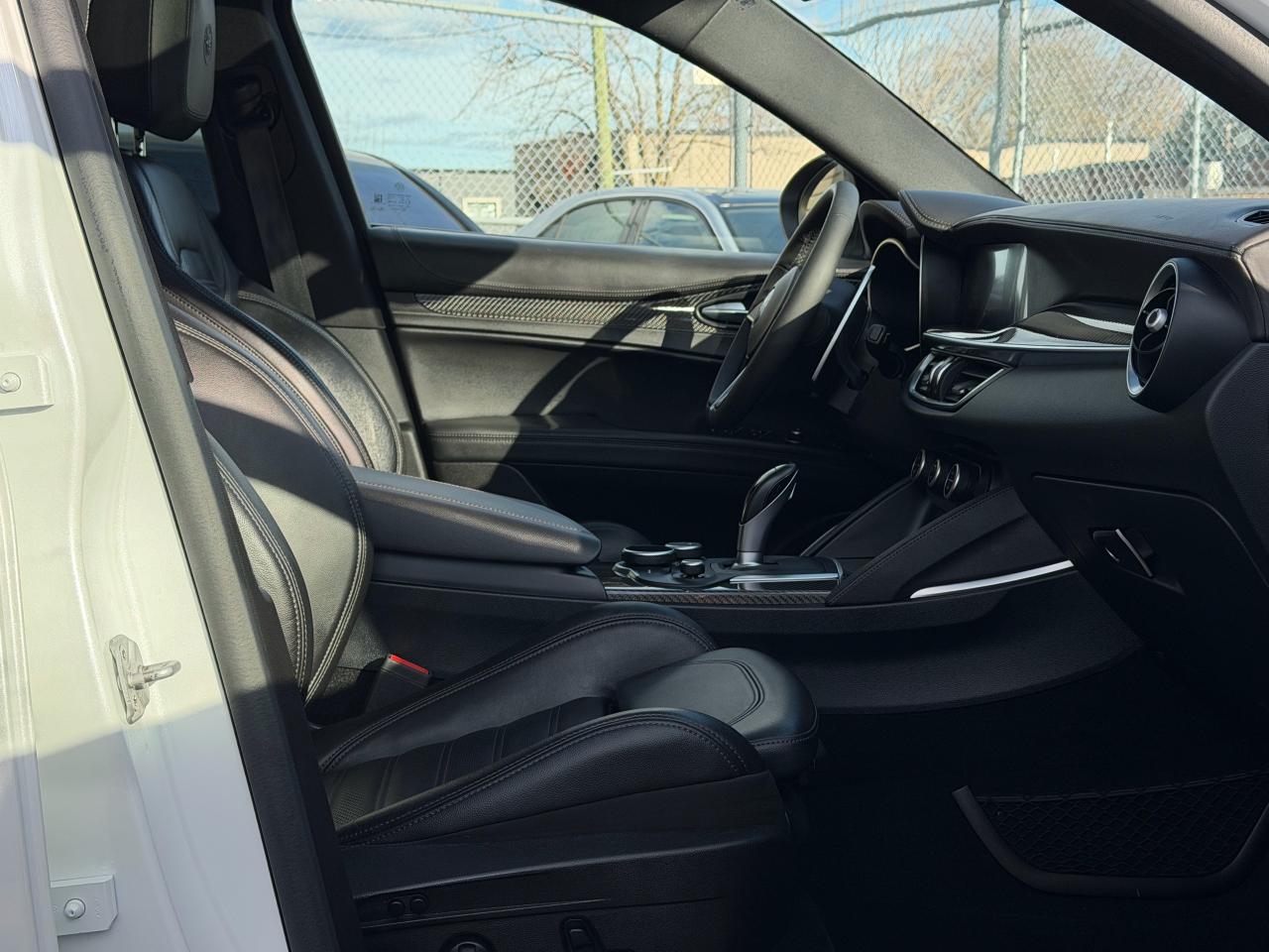 2019 Alfa Romeo Stelvio Ti Sport CARBONINT|NAVI|BACKUP Photo