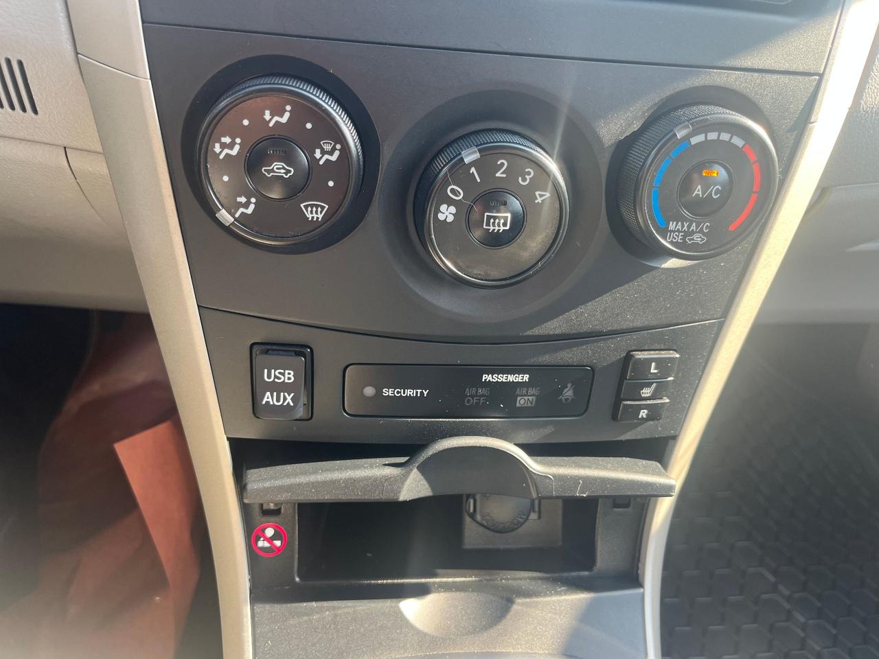 2013 Toyota Corolla CE Photo