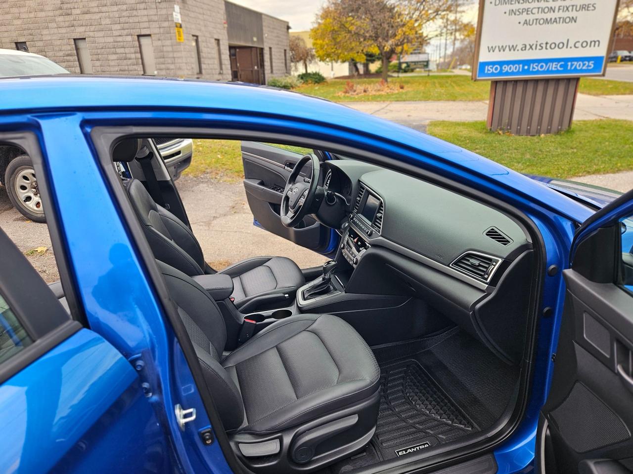 2018 Hyundai Elantra GLS - Photo #11