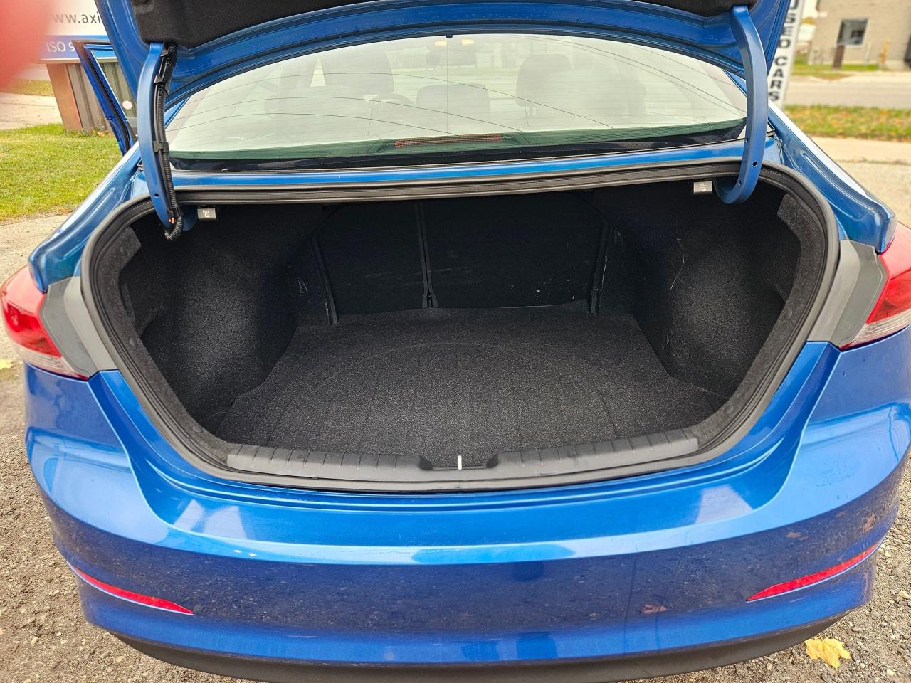 2018 Hyundai Elantra GLS - Photo #13