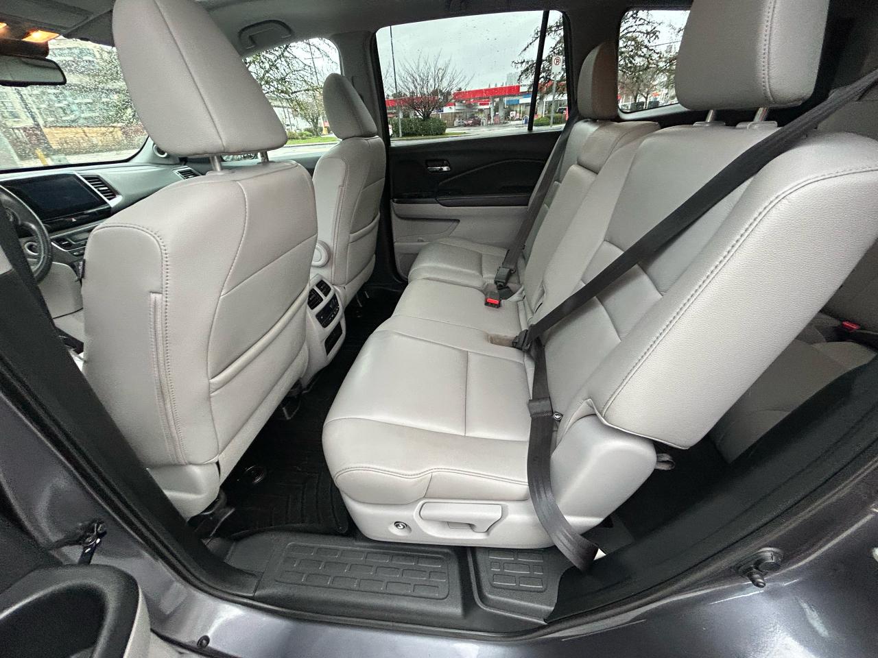 2016 Honda Pilot EX-L - Photo #10