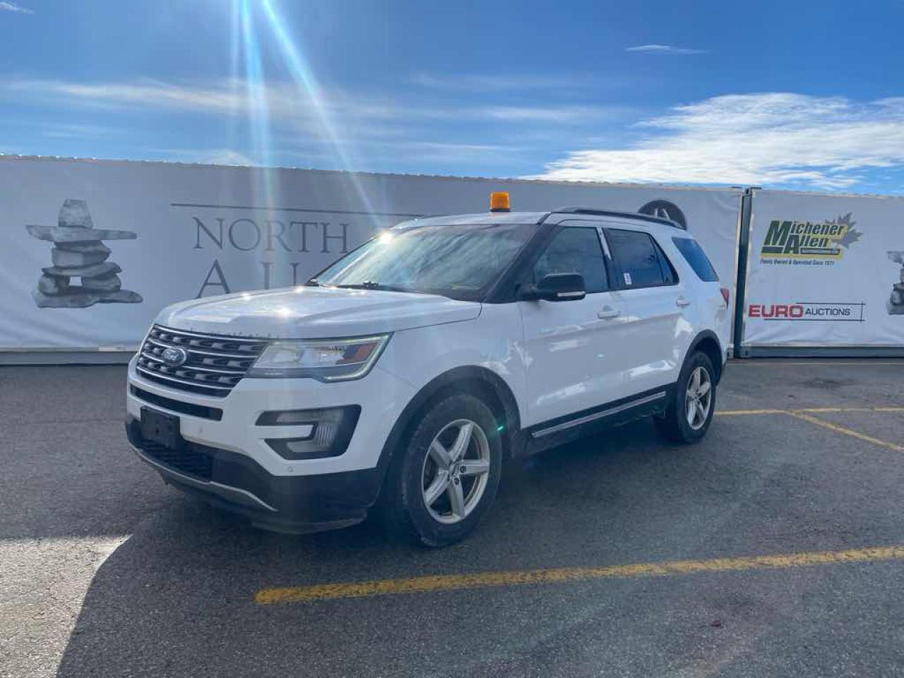 2017 Ford Explorer XLT - Photo #1