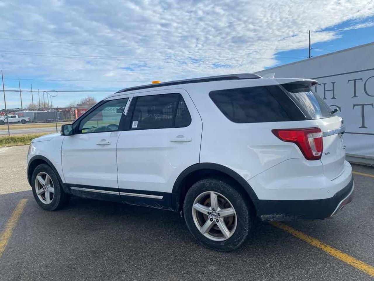 2017 Ford Explorer XLT Photo