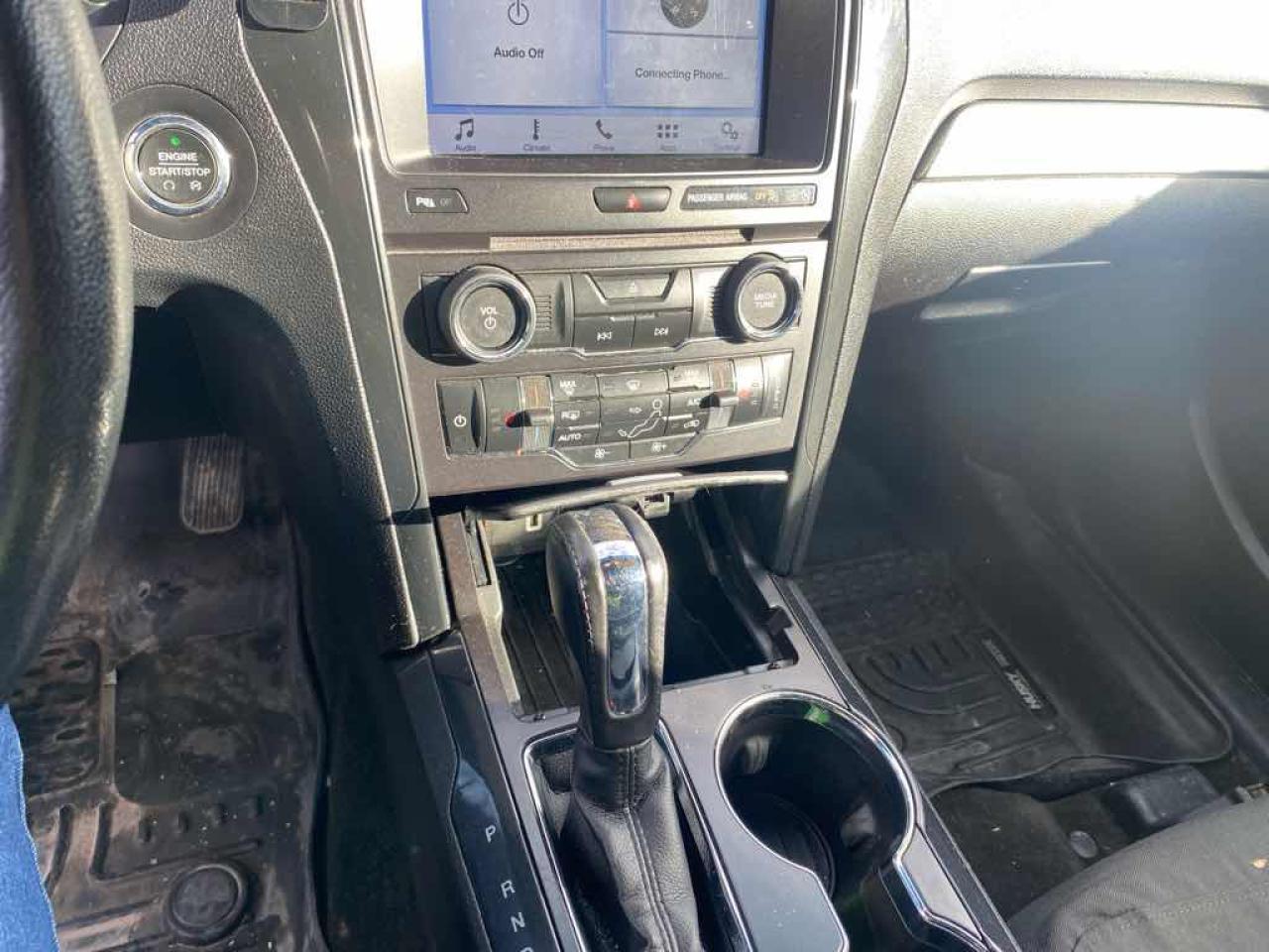 2017 Ford Explorer XLT - Photo #10