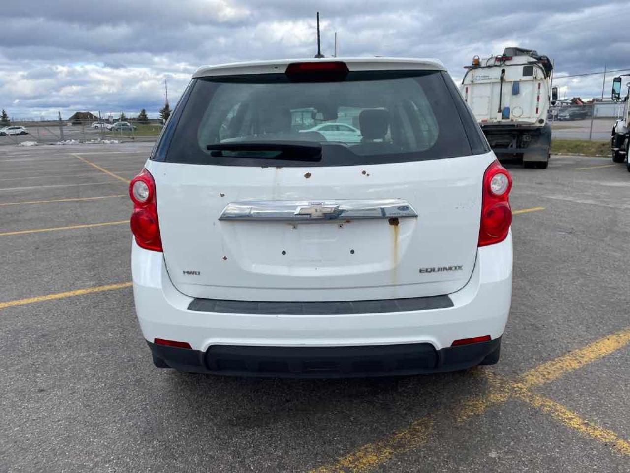 2015 Chevrolet Equinox LS Photo4