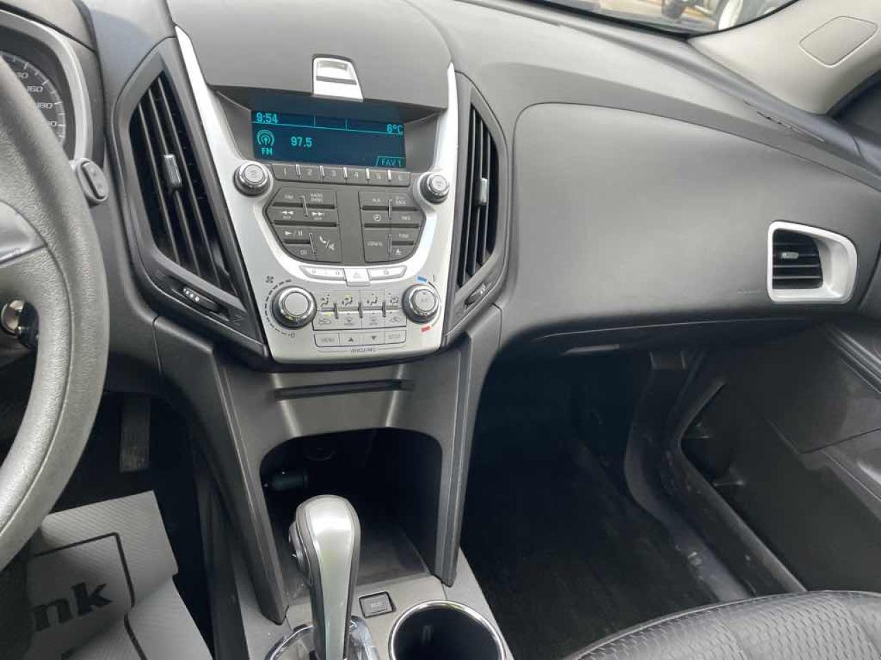 2015 Chevrolet Equinox LS Photo