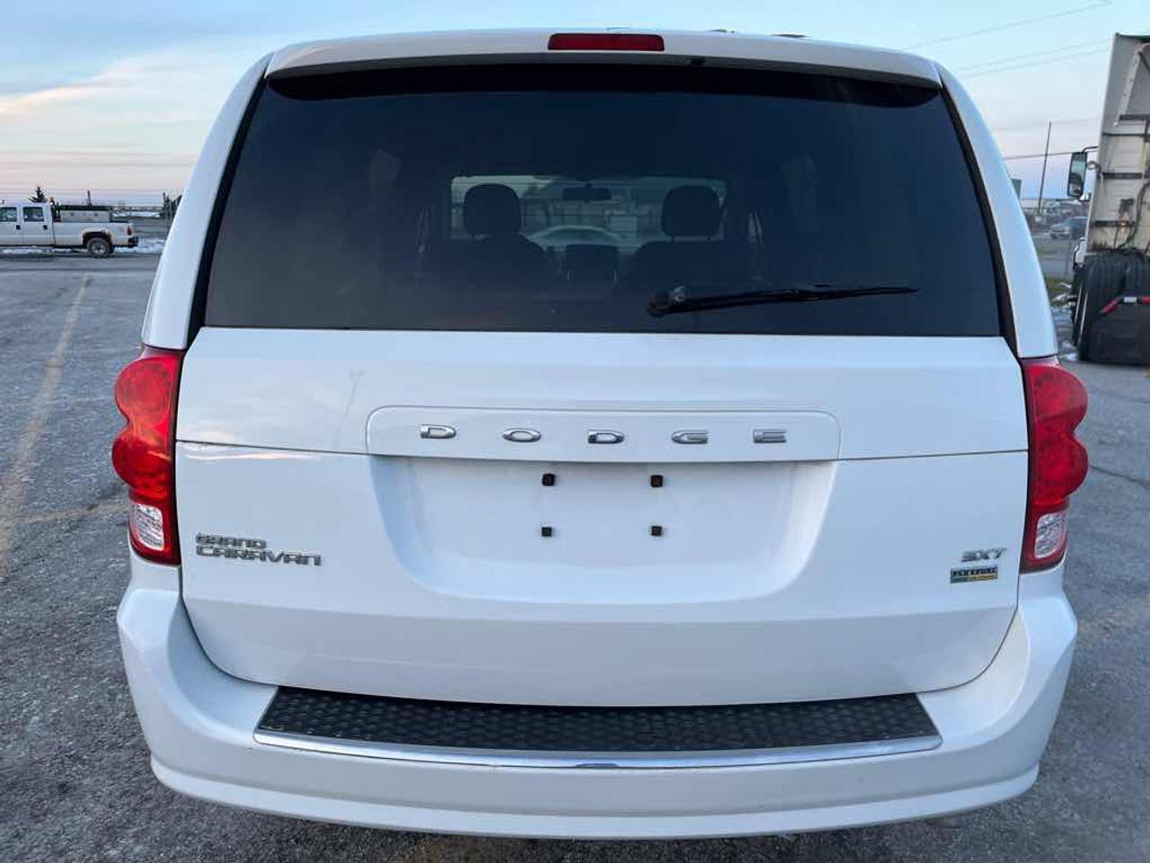 2017 Dodge Grand Caravan SE Photo