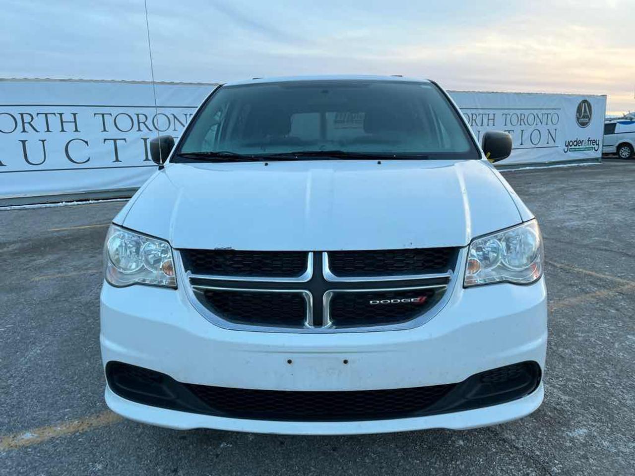 2017 Dodge Grand Caravan SE Photo5