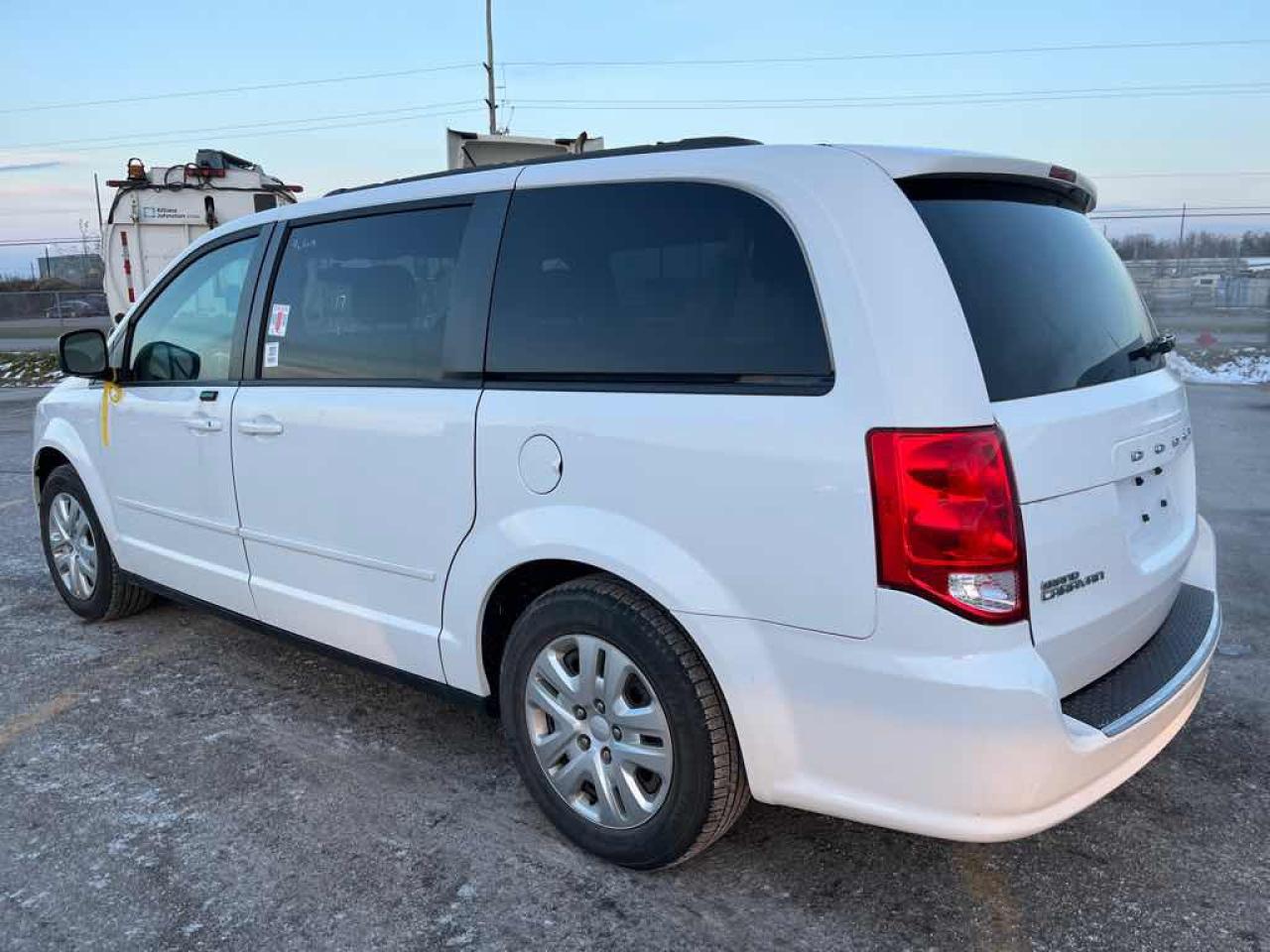 2017 Dodge Grand Caravan SE Photo