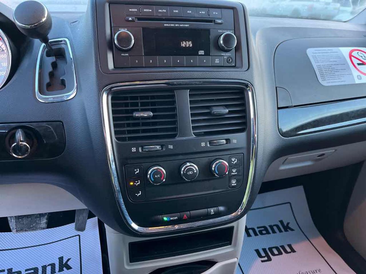 2017 Dodge Grand Caravan SE Photo