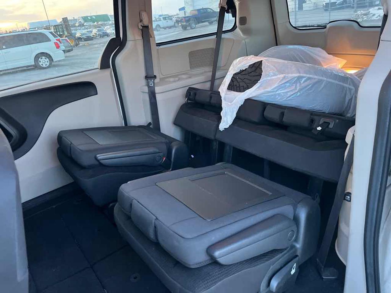 2017 Dodge Grand Caravan SE Photo