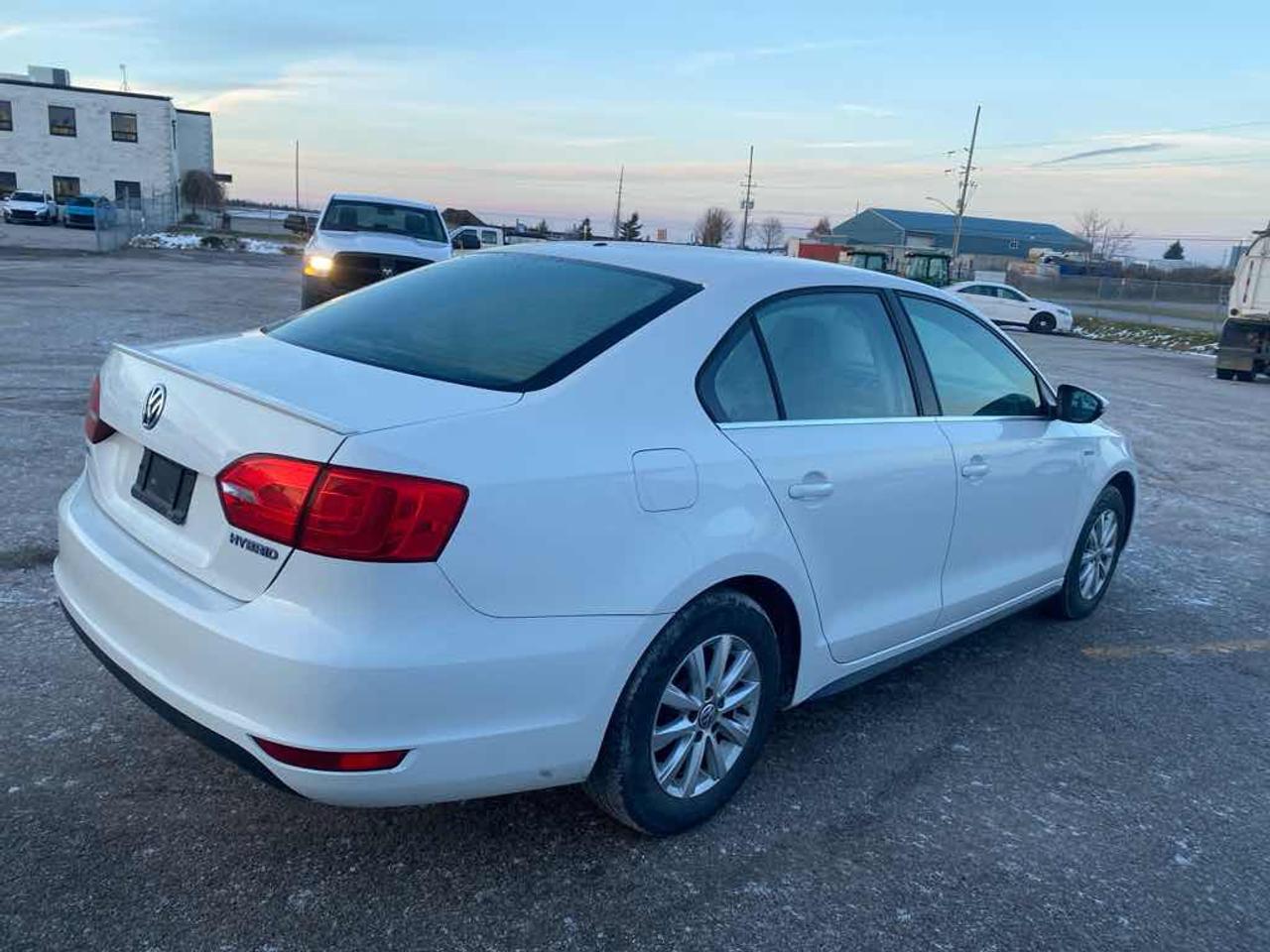 2013 Volkswagen Jetta Hybrid Photo3