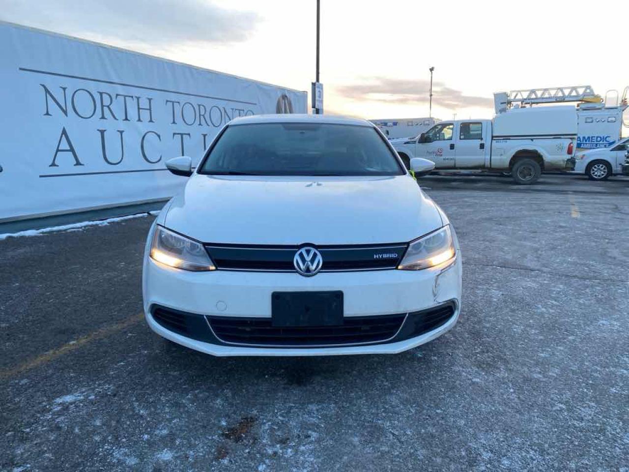 2013 Volkswagen Jetta Hybrid - Photo #2