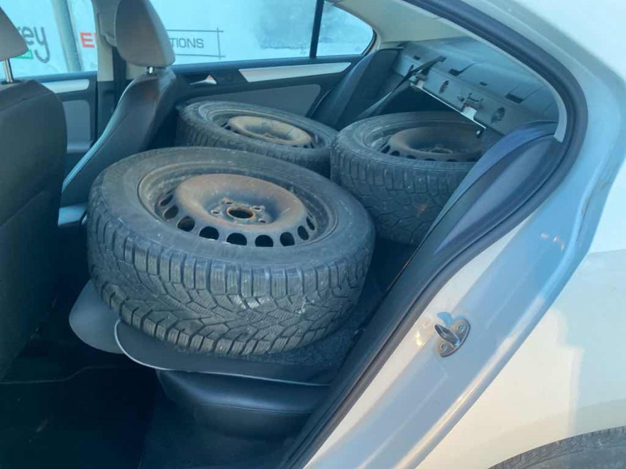 2013 Volkswagen Jetta Hybrid - Photo #12