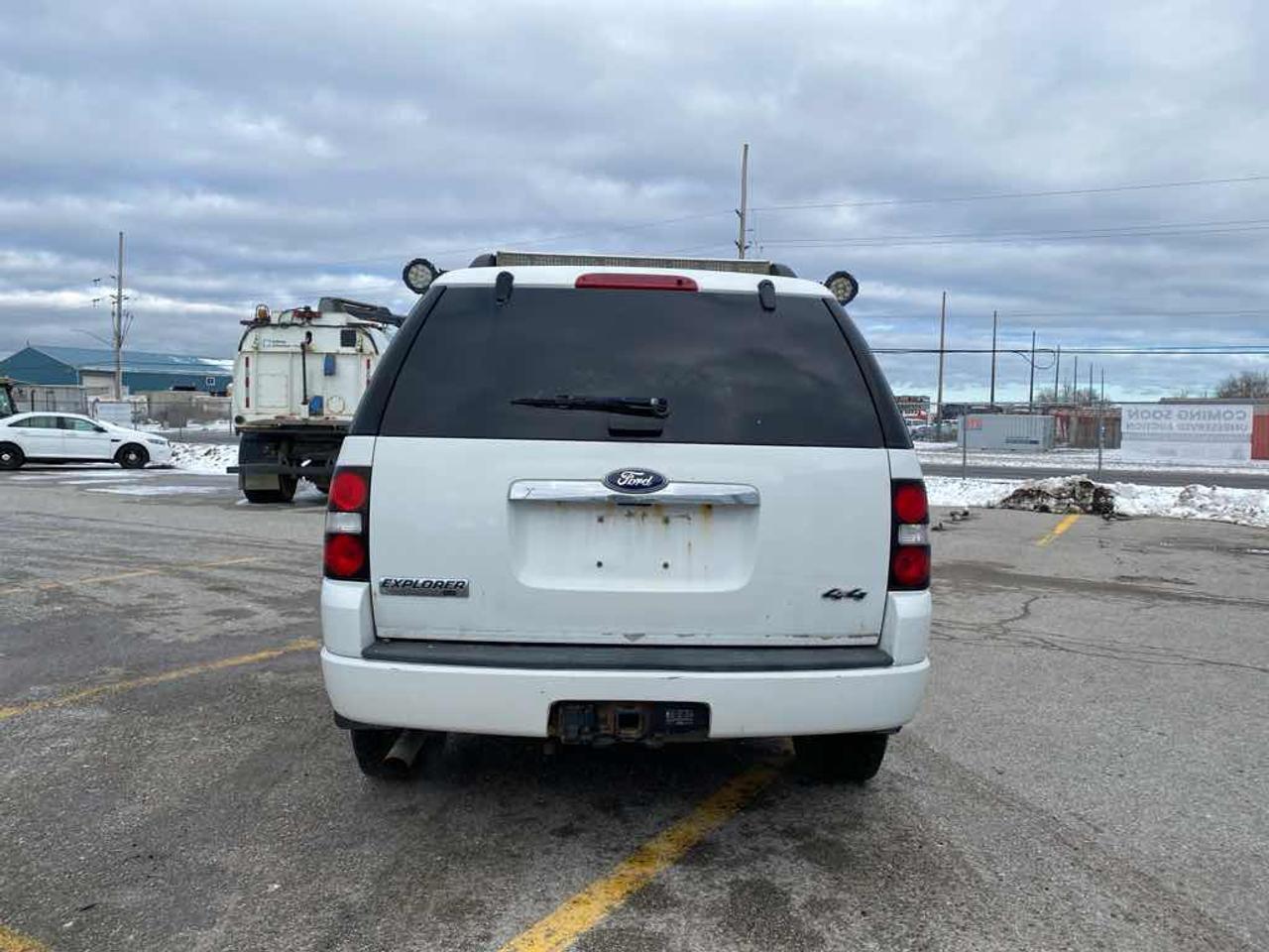 2010 Ford Explorer XLT Photo