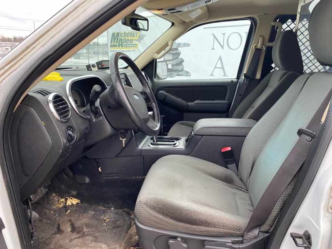 2010 Ford Explorer XLT Photo