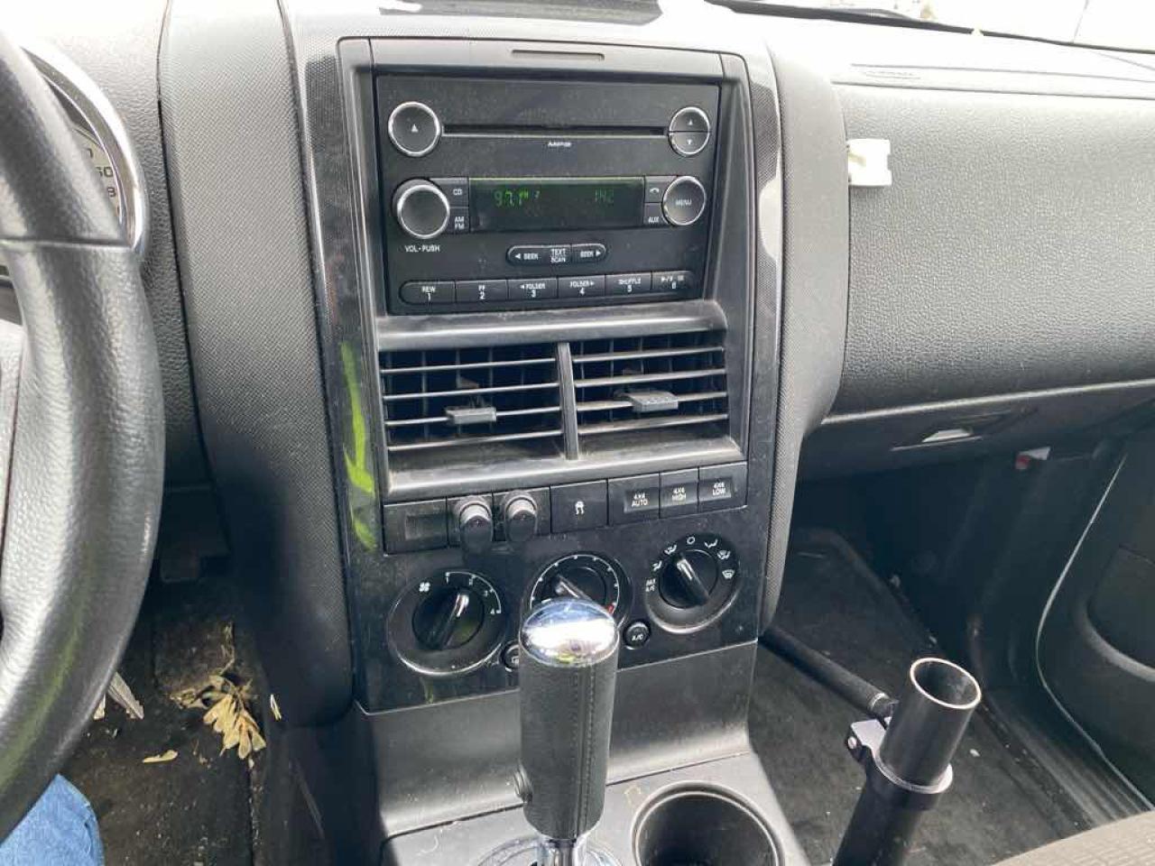 2010 Ford Explorer XLT Photo