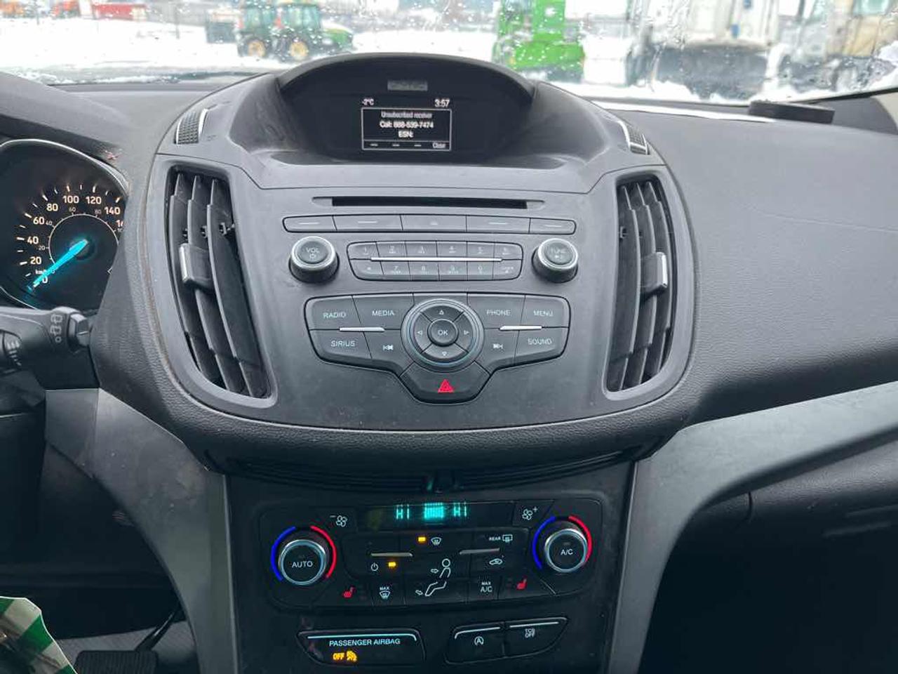 2017 Ford Escape SE Photo