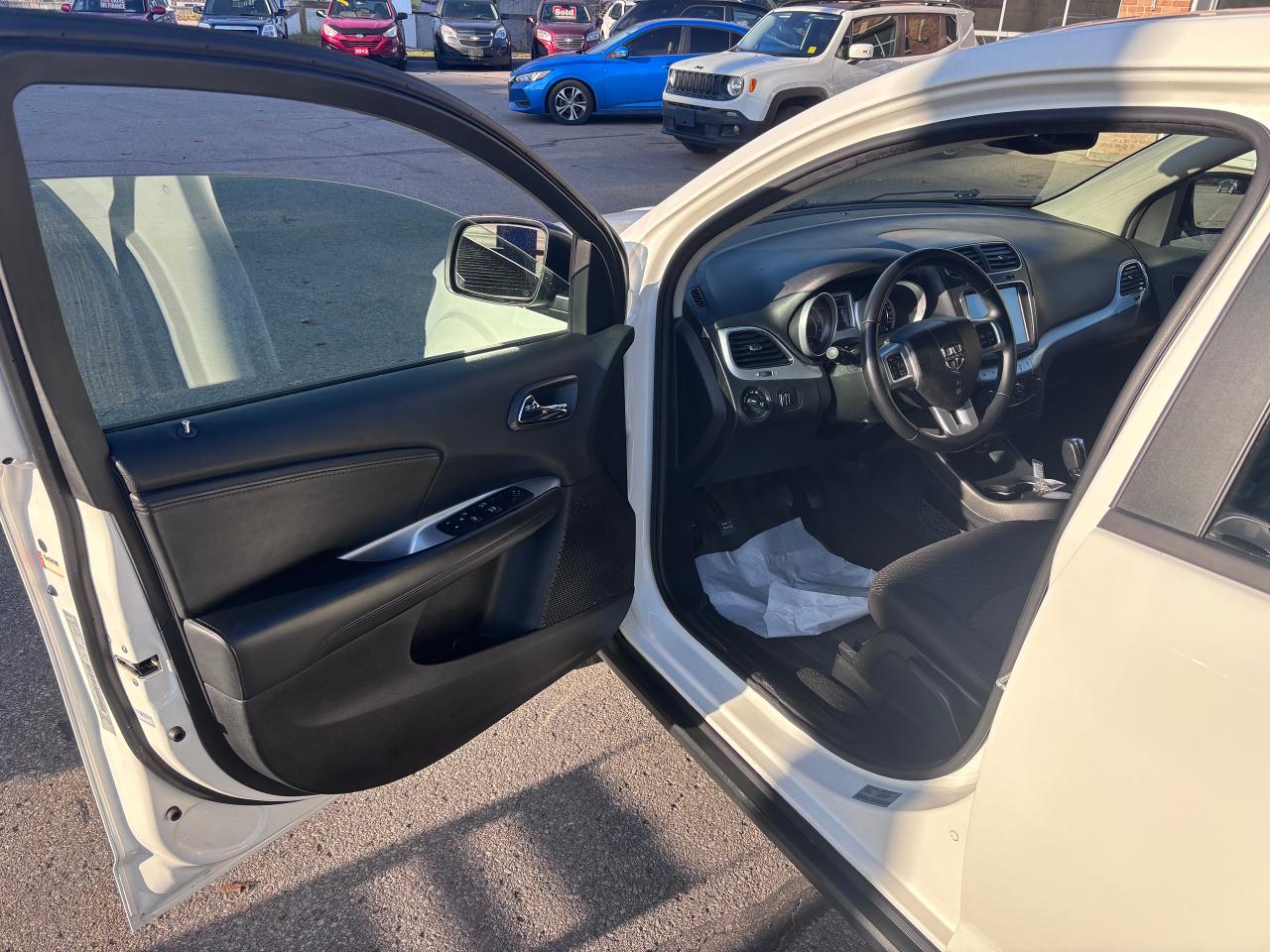 2017 Dodge Journey SXT LOW KMS TOW PACK - Photo #17