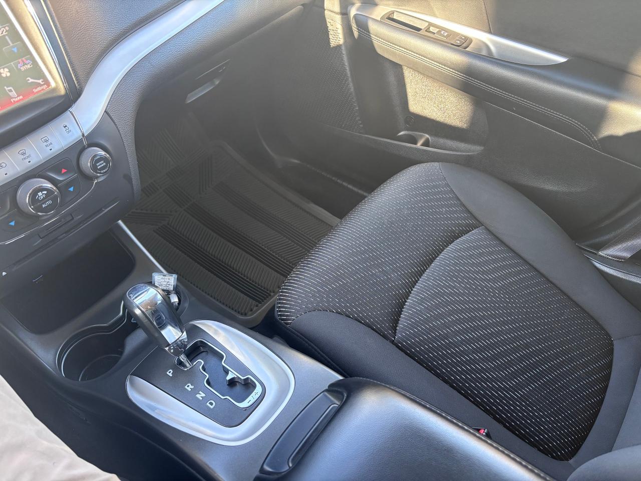 2017 Dodge Journey SXT LOW KMS TOW PACK - Photo #25