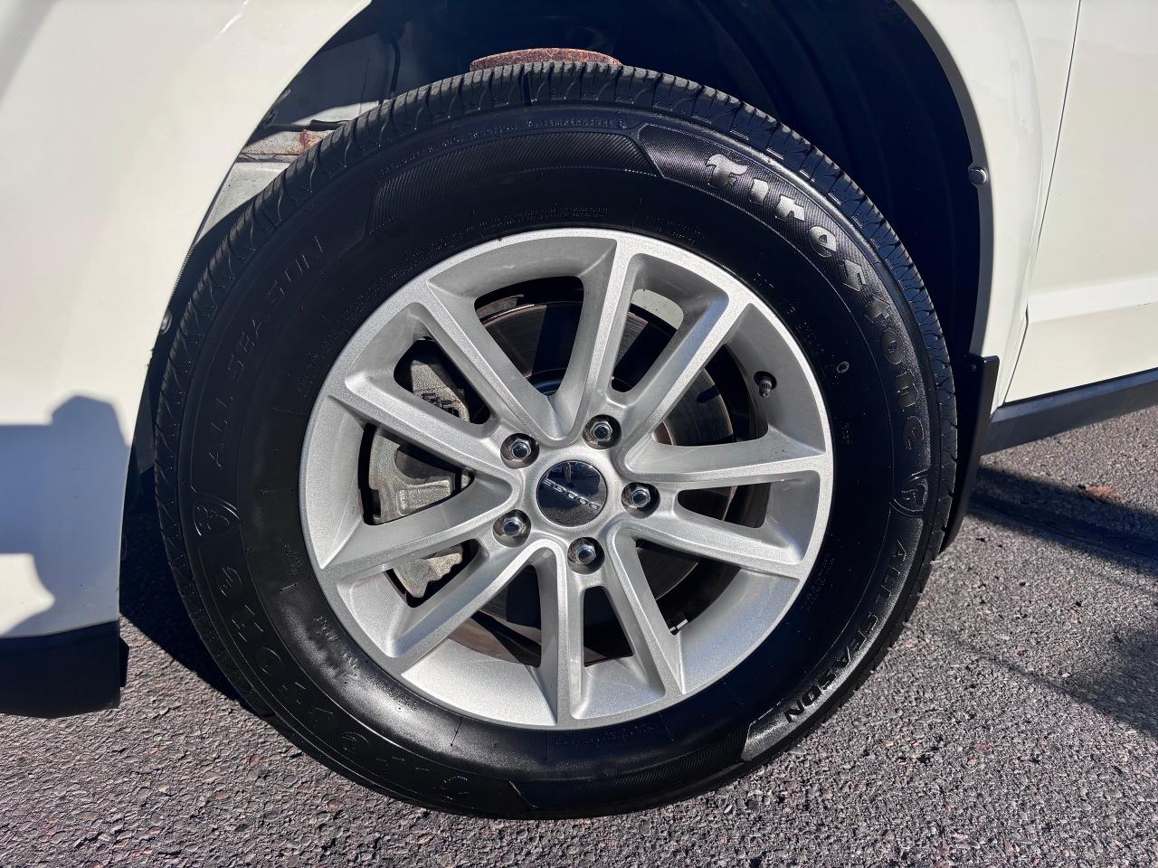 2017 Dodge Journey SXT LOW KMS TOW PACK - Photo #2