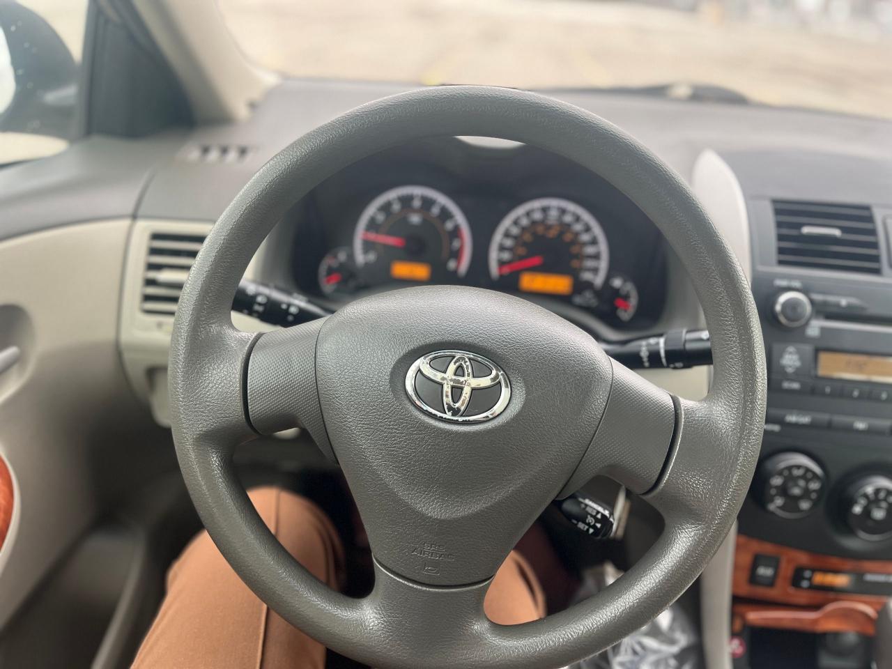 2010 Toyota Corolla LE Photo