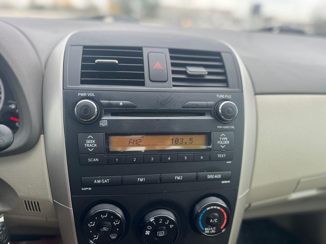 2010 Toyota Corolla LE Photo