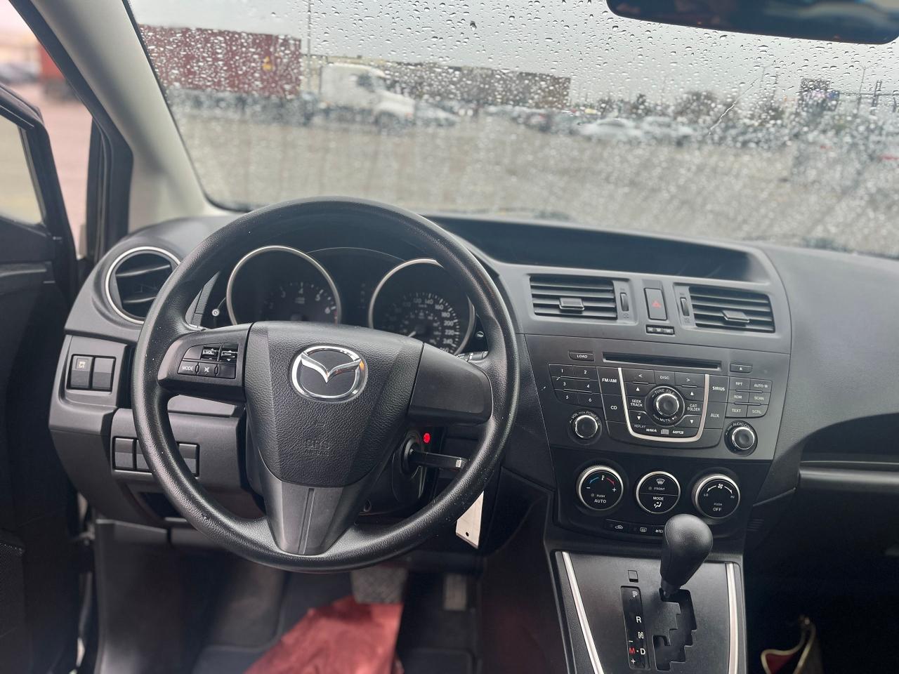 2012 Mazda MAZDA5 GS Photo