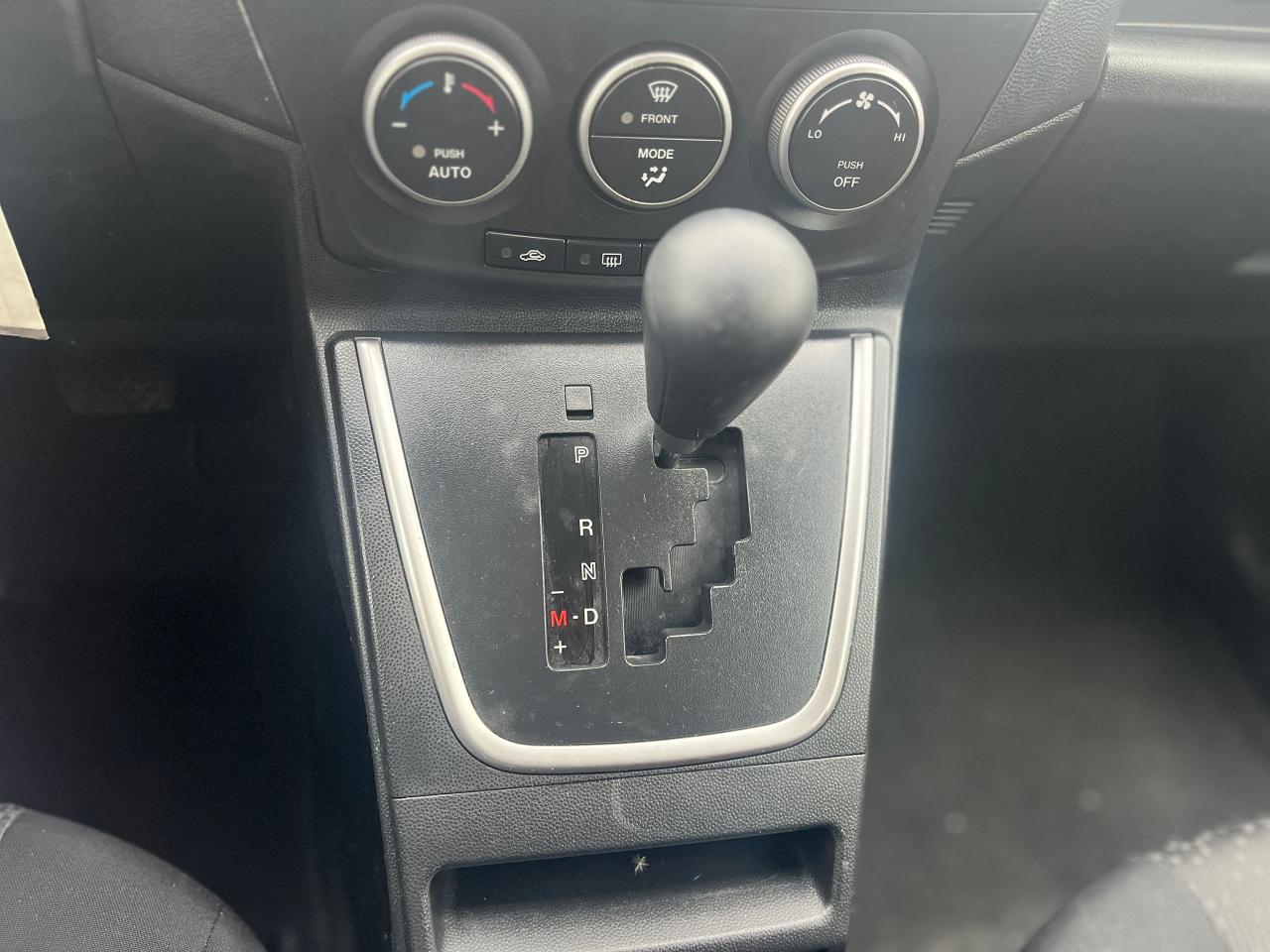 2012 Mazda MAZDA5 GS Photo