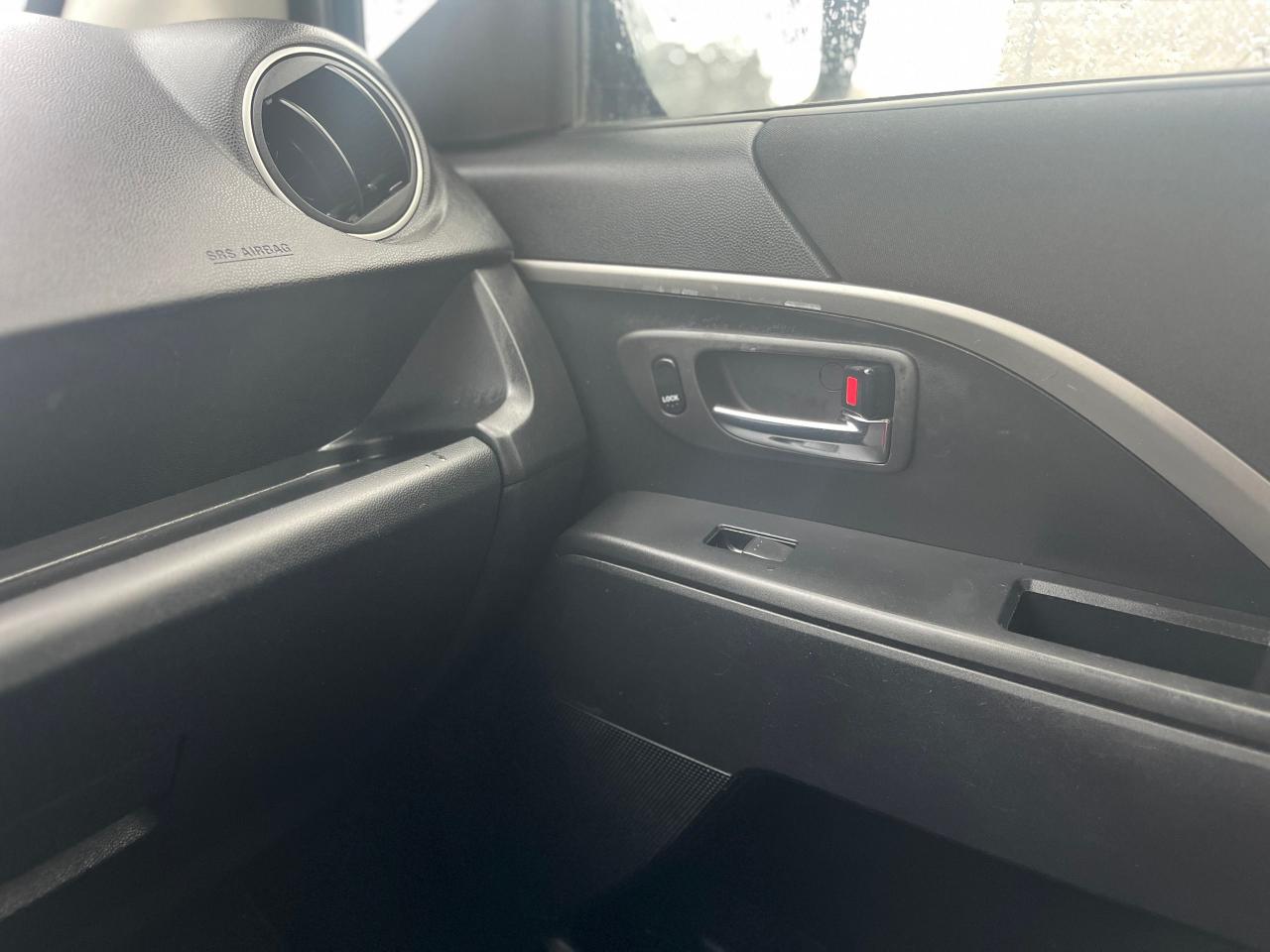 2012 Mazda MAZDA5 GS Photo