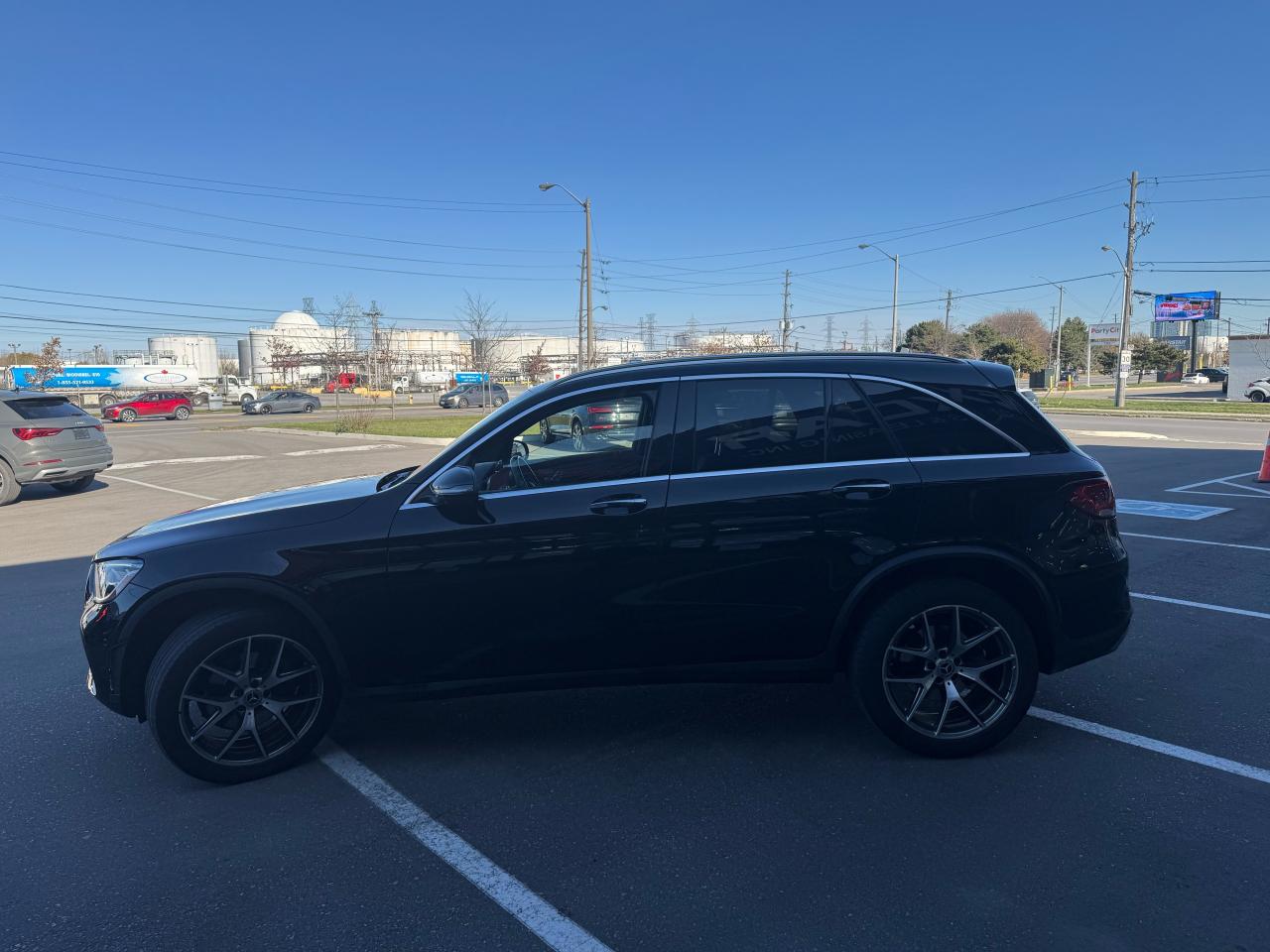 2022 Mercedes-Benz GLC-Class 300 AMG PKG 4MATIC LEATHER PAN/ROOF NAVI CAMERA Photo3