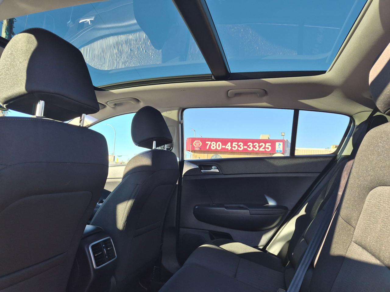 2020 Kia Sportage EX S AWD, Htd Steering & Seats, BU Cam, Pano Roof - Photo #18