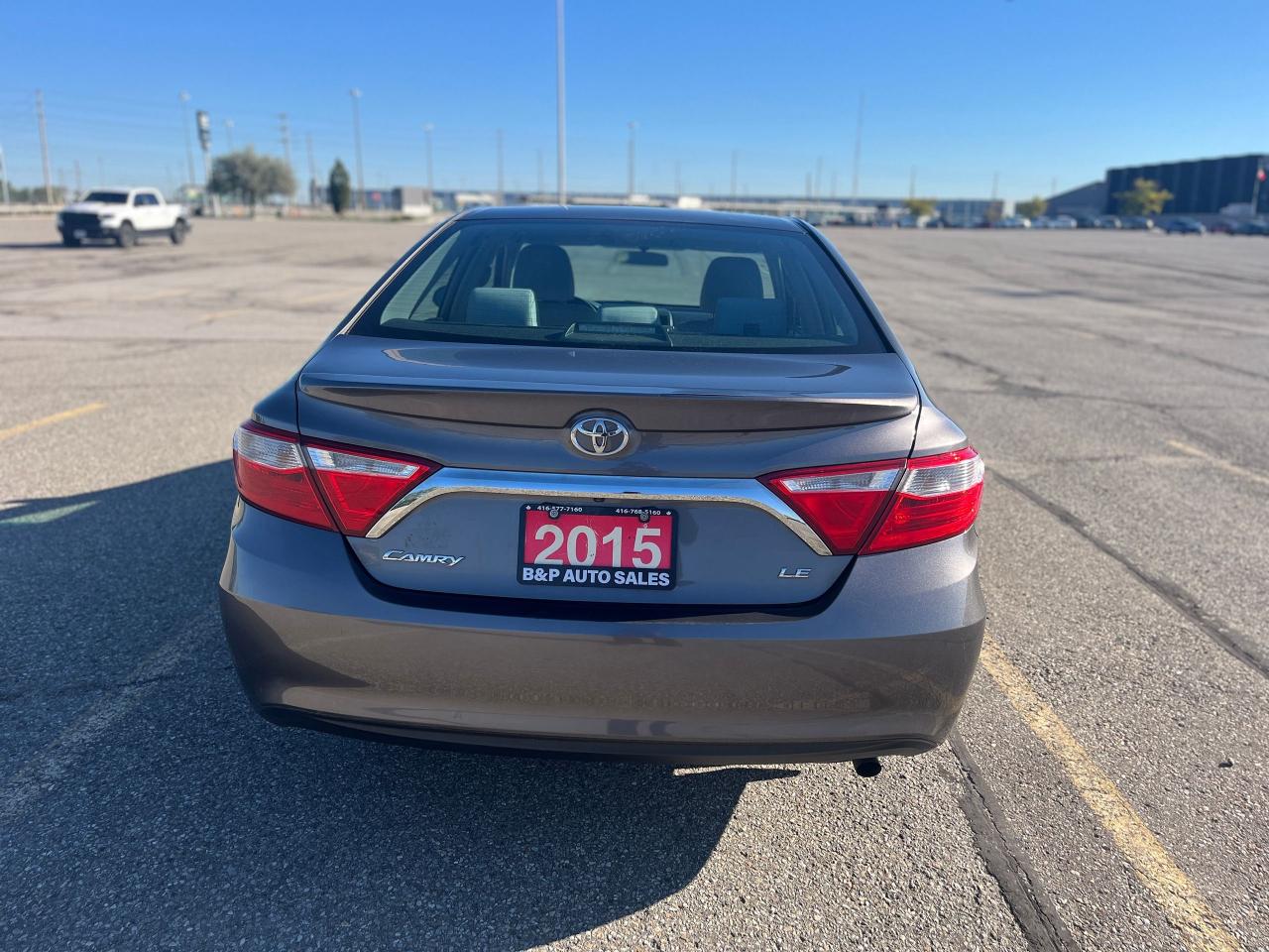 2015 Toyota Camry 4dr Sdn I4 Auto LE Photo